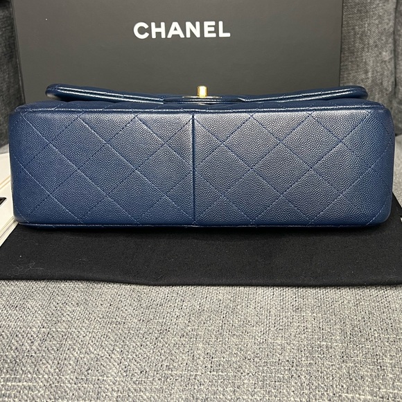 CHANEL classic double flap JUMBO caviar NAVY leather bag - Picture 9 of 16